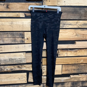SPANX Faux Leather‎ Camo Leggings Size Medium